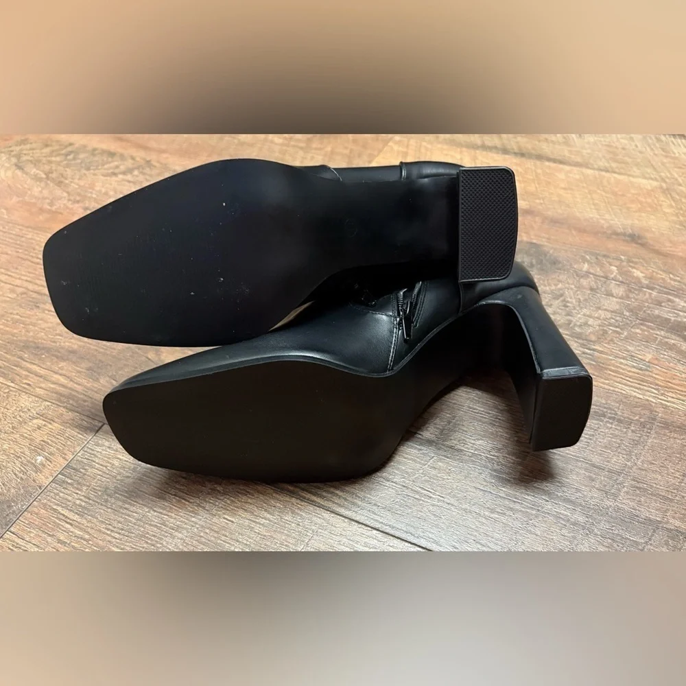 NWOT Lulus Audreyy Black Square Toe Buckle High Heel Ankle Booties Size 11